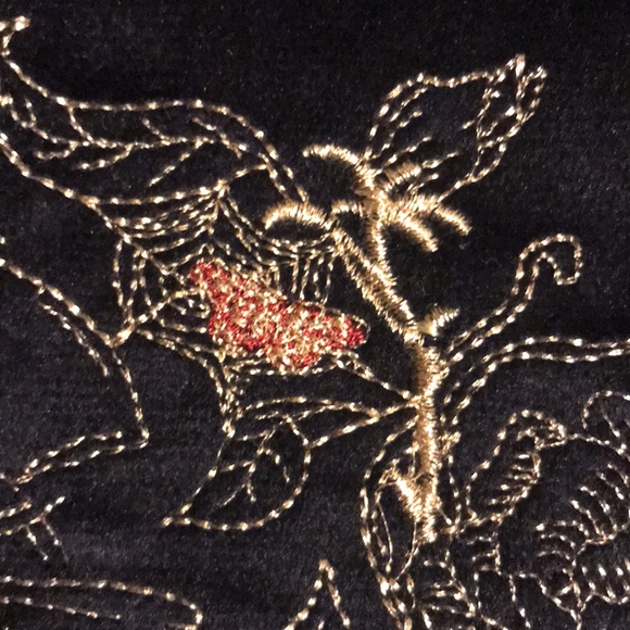 NWT Velvet Table Runner - Picture 9 of 10